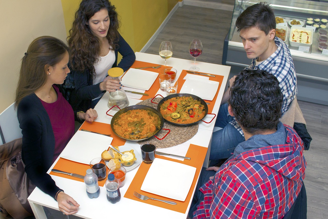 family eating paela